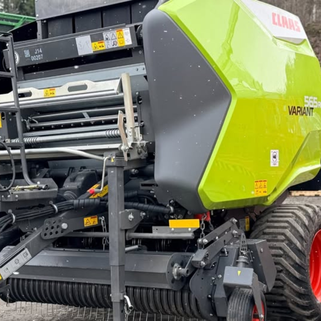 Photo of a 2023 Claas VARIANT 565 RC