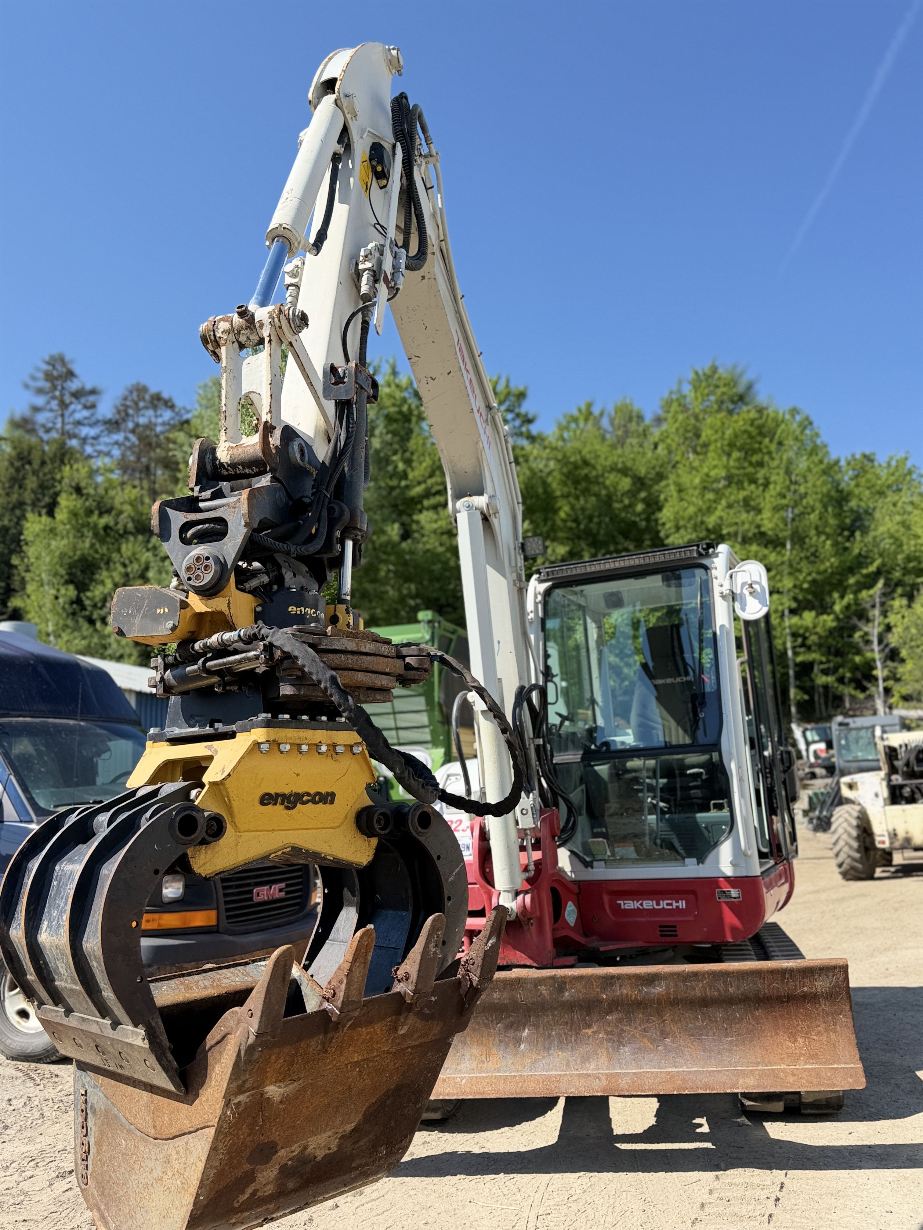 Photo of a 2017 Takeuchi TB260