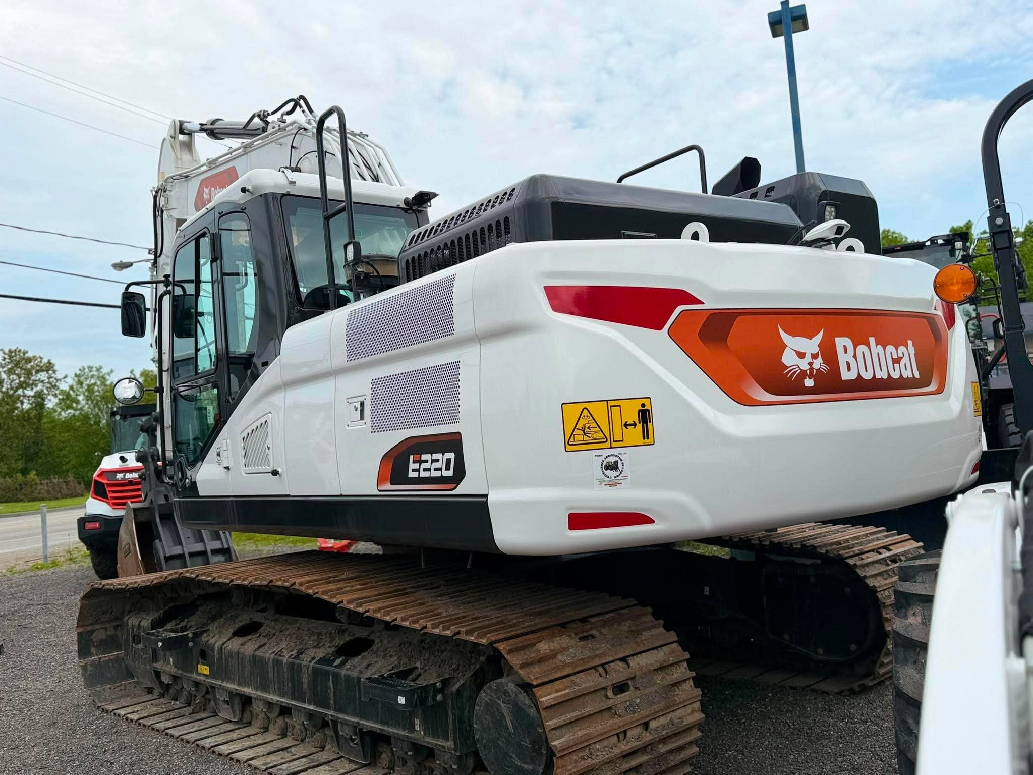 Photo of a 2025 Bobcat E220
