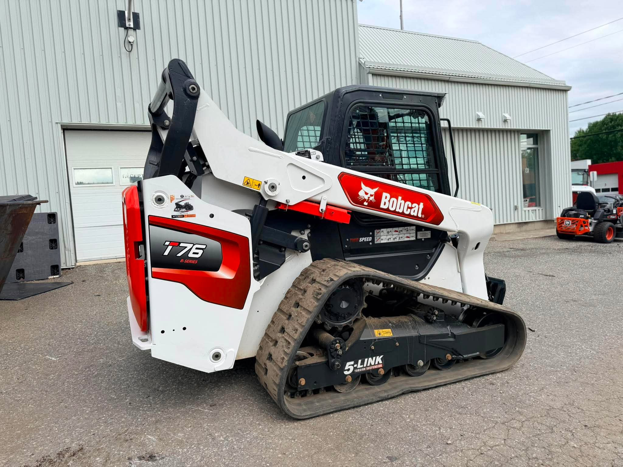 Photo of a 2022 Bobcat T76