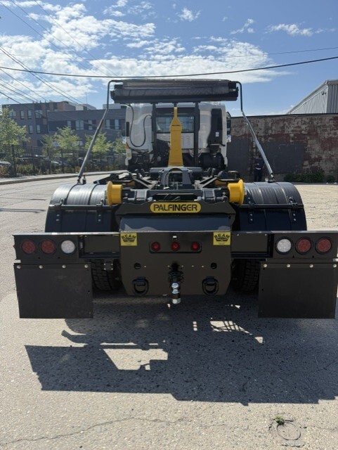 2025 Isuzu FVR