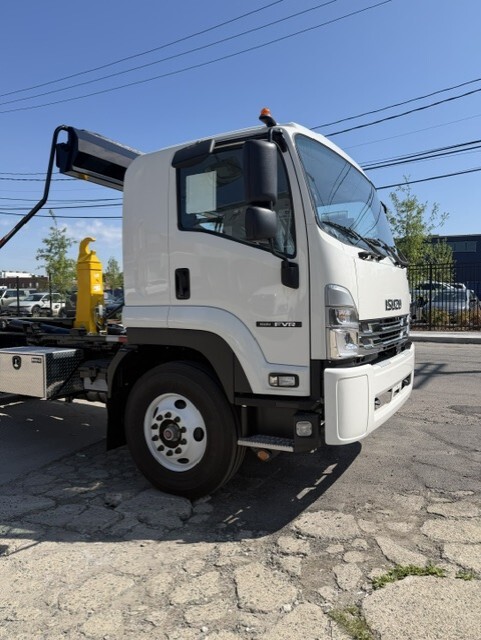 2025 Isuzu FVR