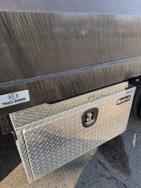 2026 Isuzu NPR HD