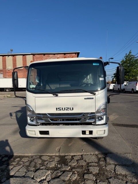 2026 Isuzu NPR HD