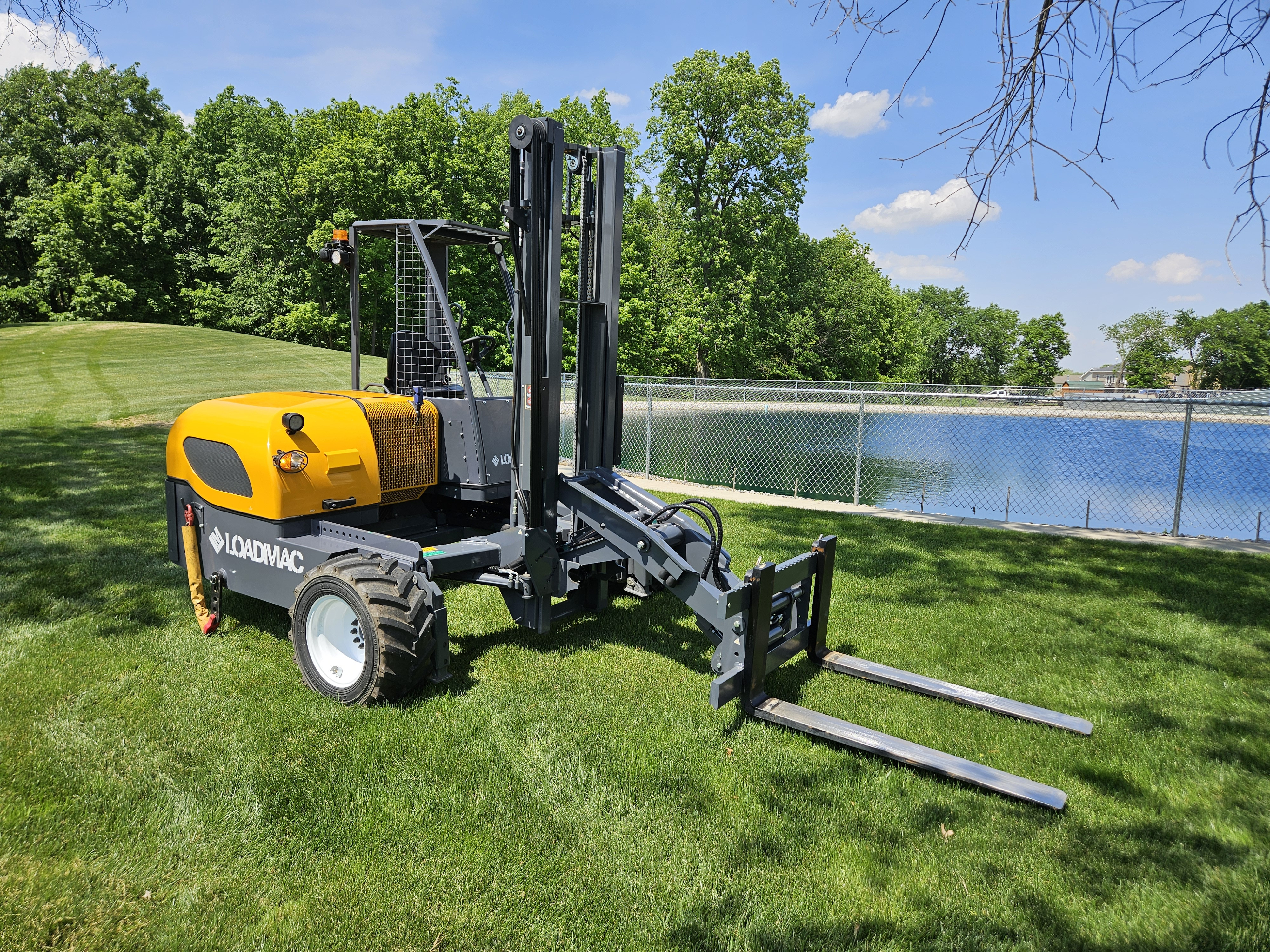 Used, 2024, Loadmac, 855 4Way W/Extended Reach, Forklifts / Lift Trucks