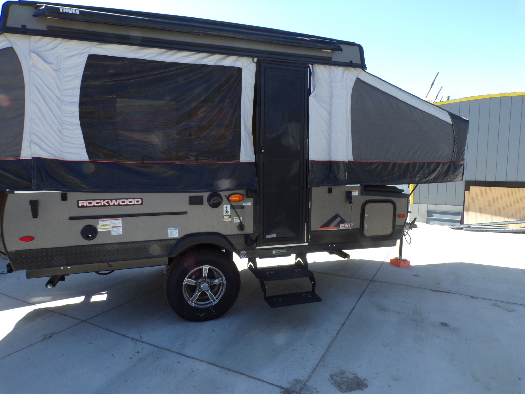 RV Travel Trailers for Sale at Banning RV Discount Center