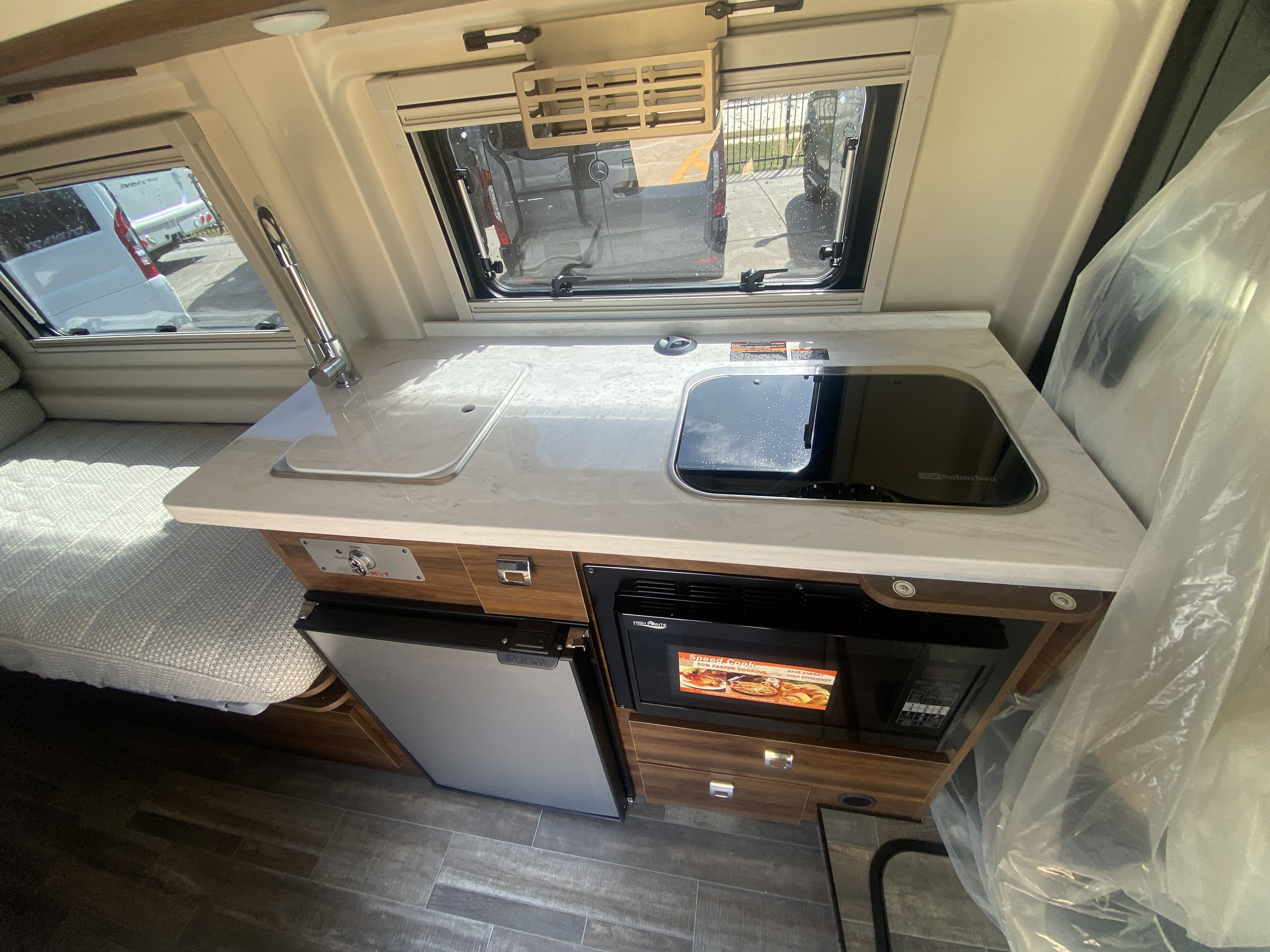 2025 Travato/59K/2025 image-6