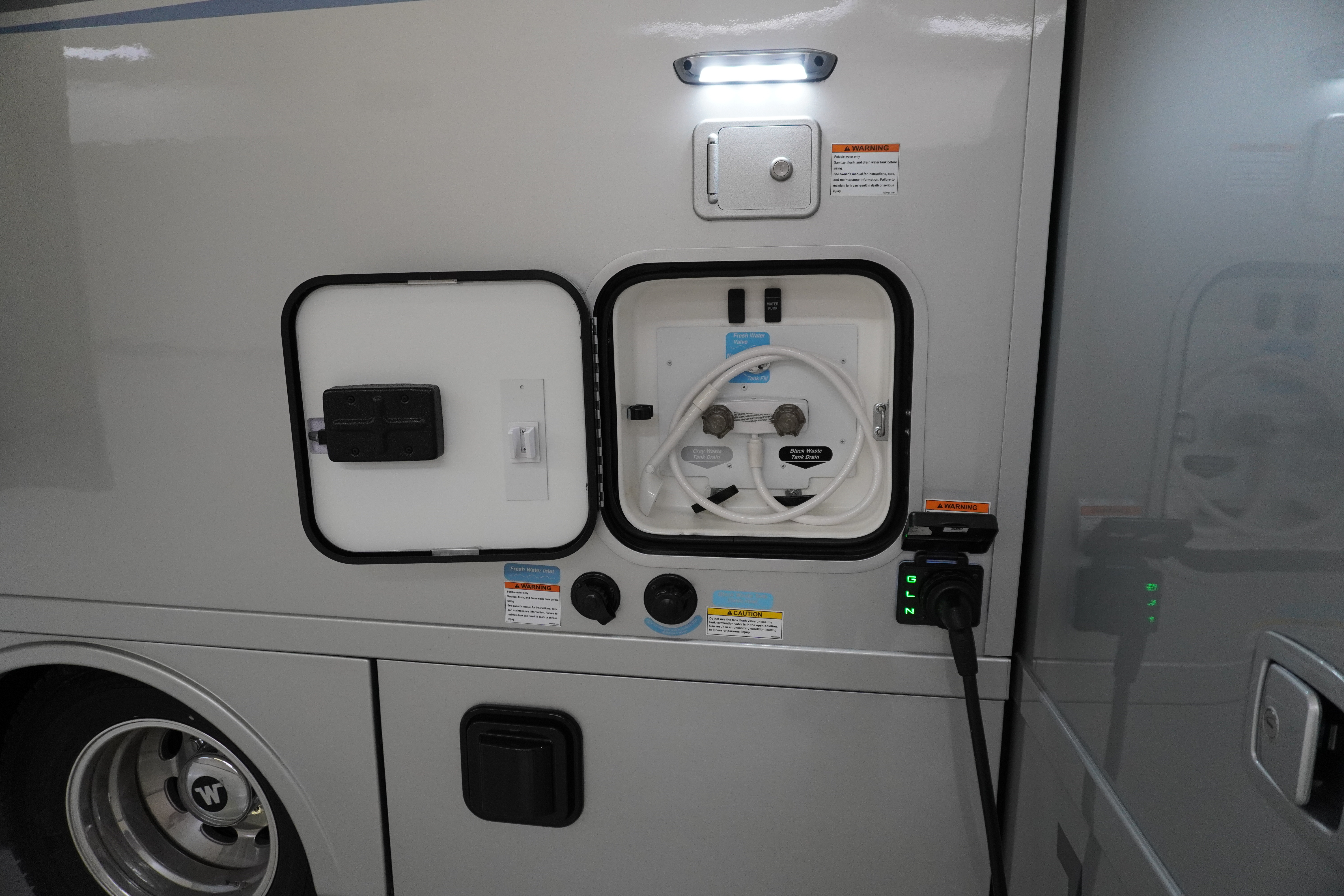 View 24R/24R/2026 image-7