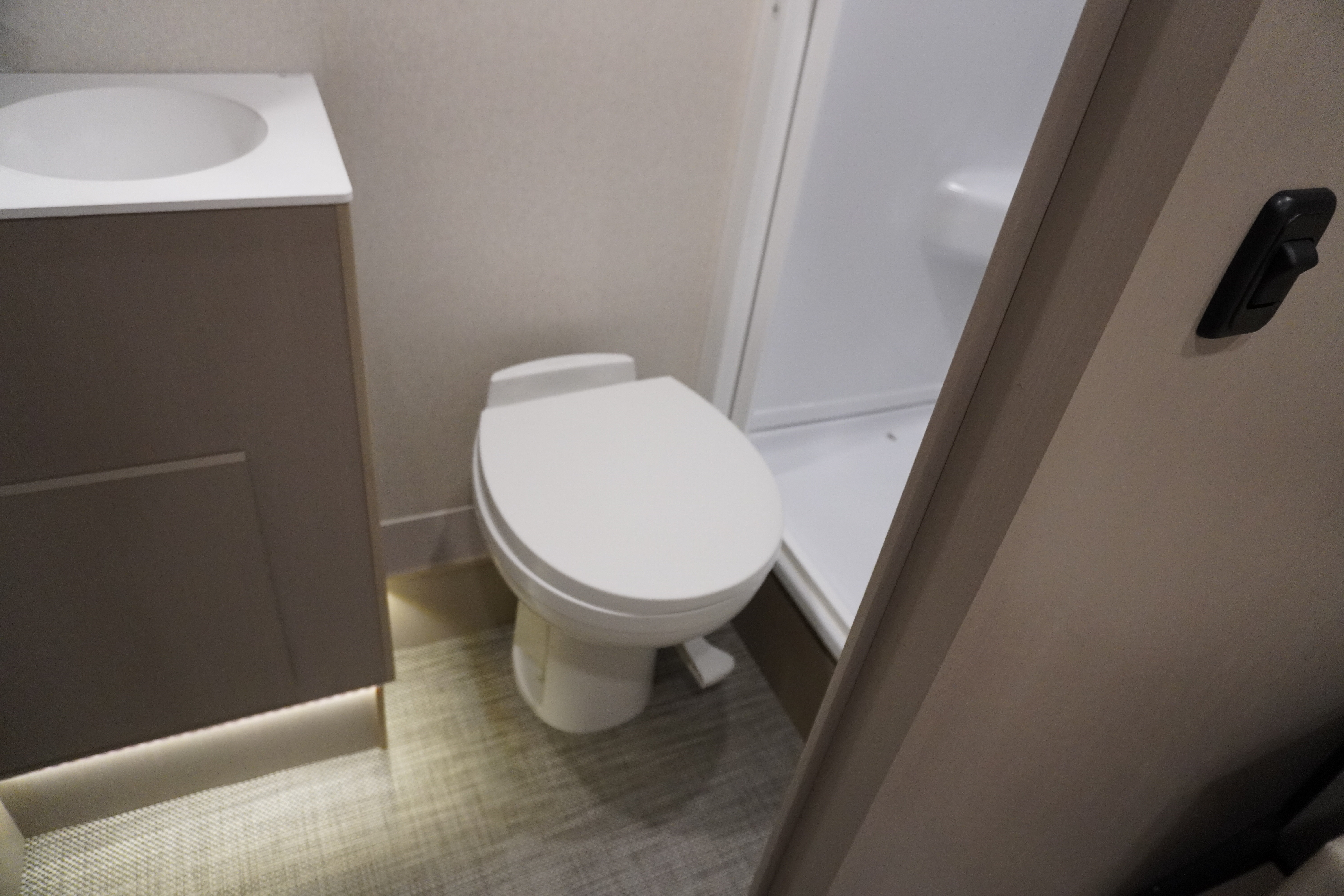 View/24D/2026 image-18