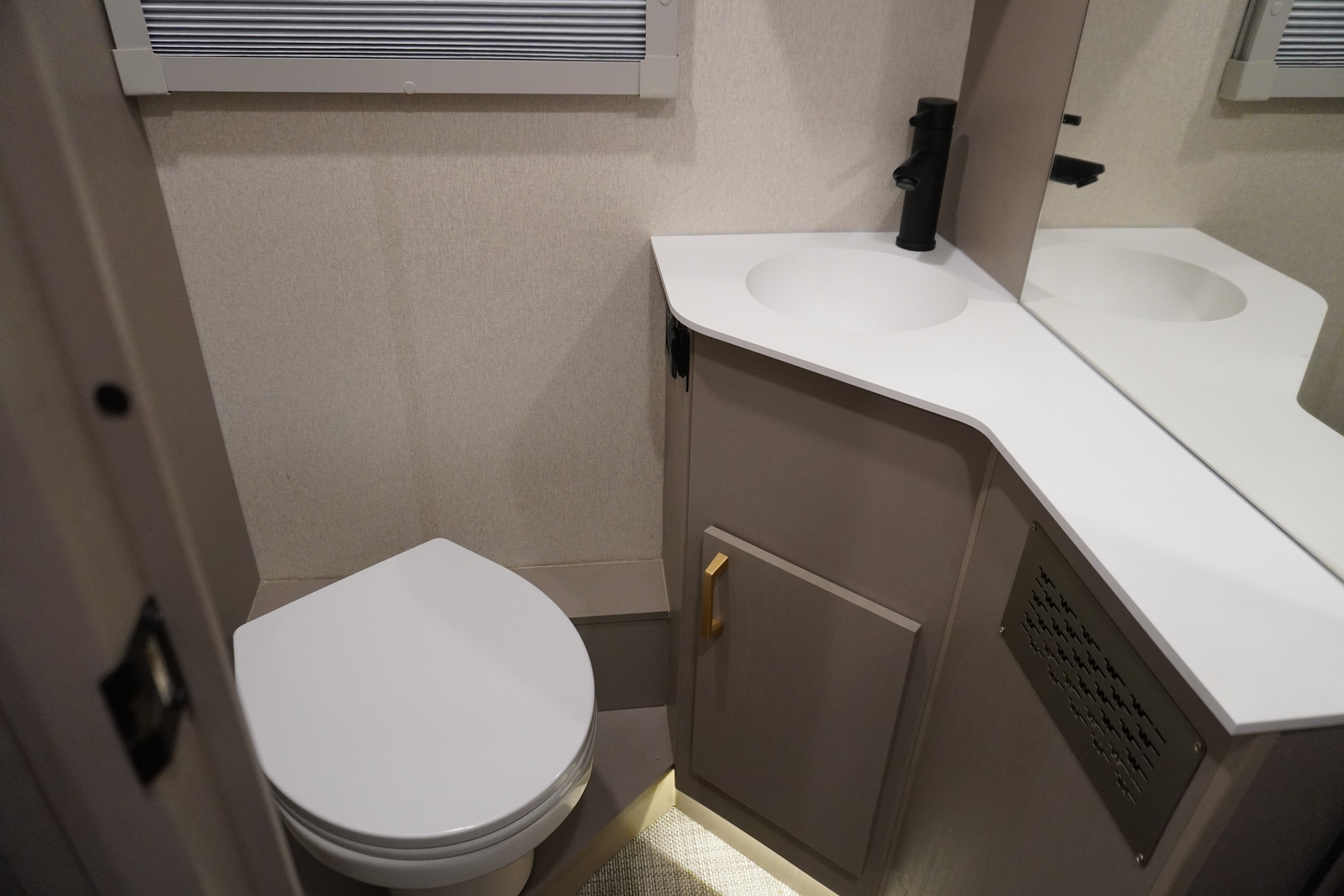 View 24R/24R/2026 image-20