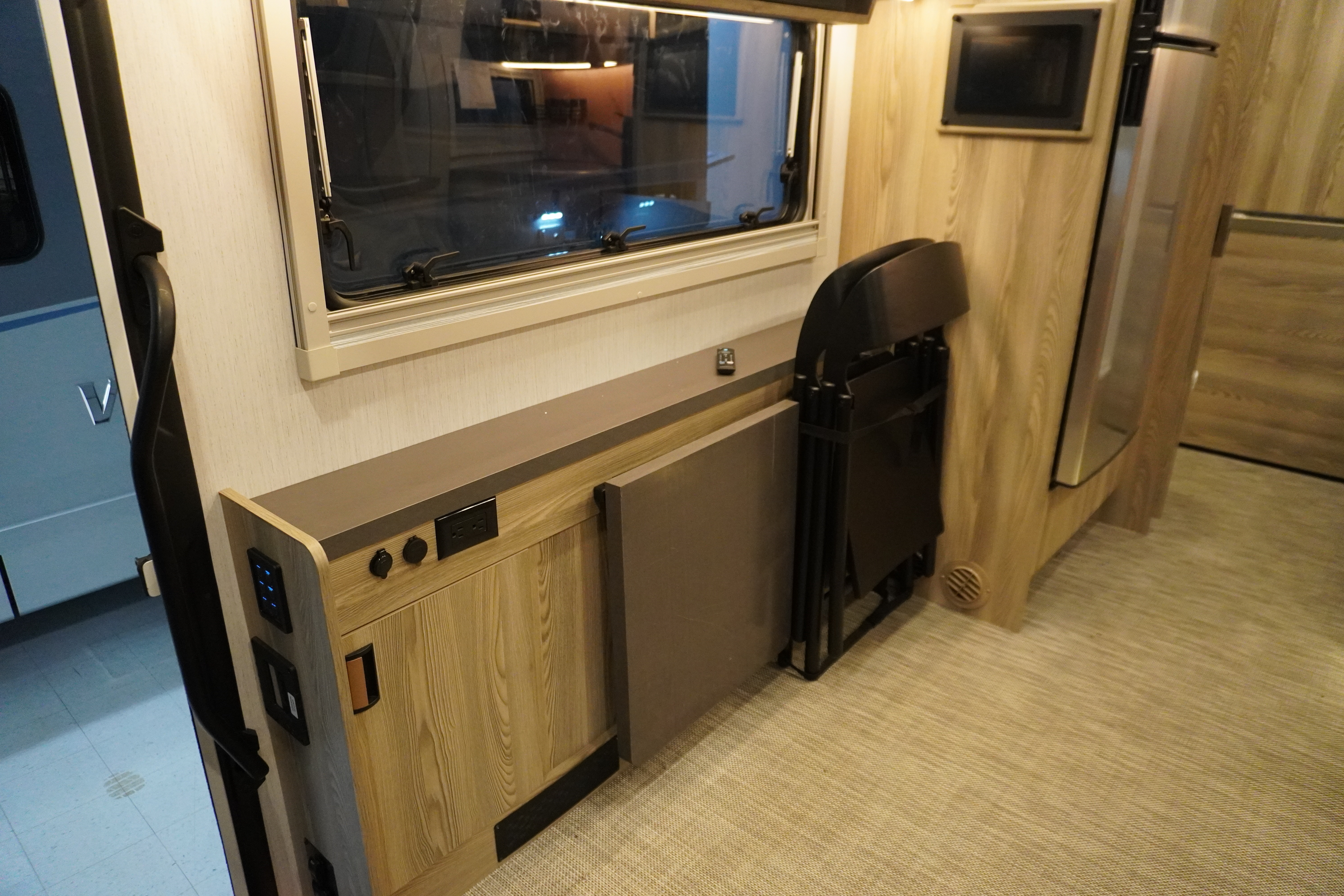 2025 View 24T/24T/2025 image-14