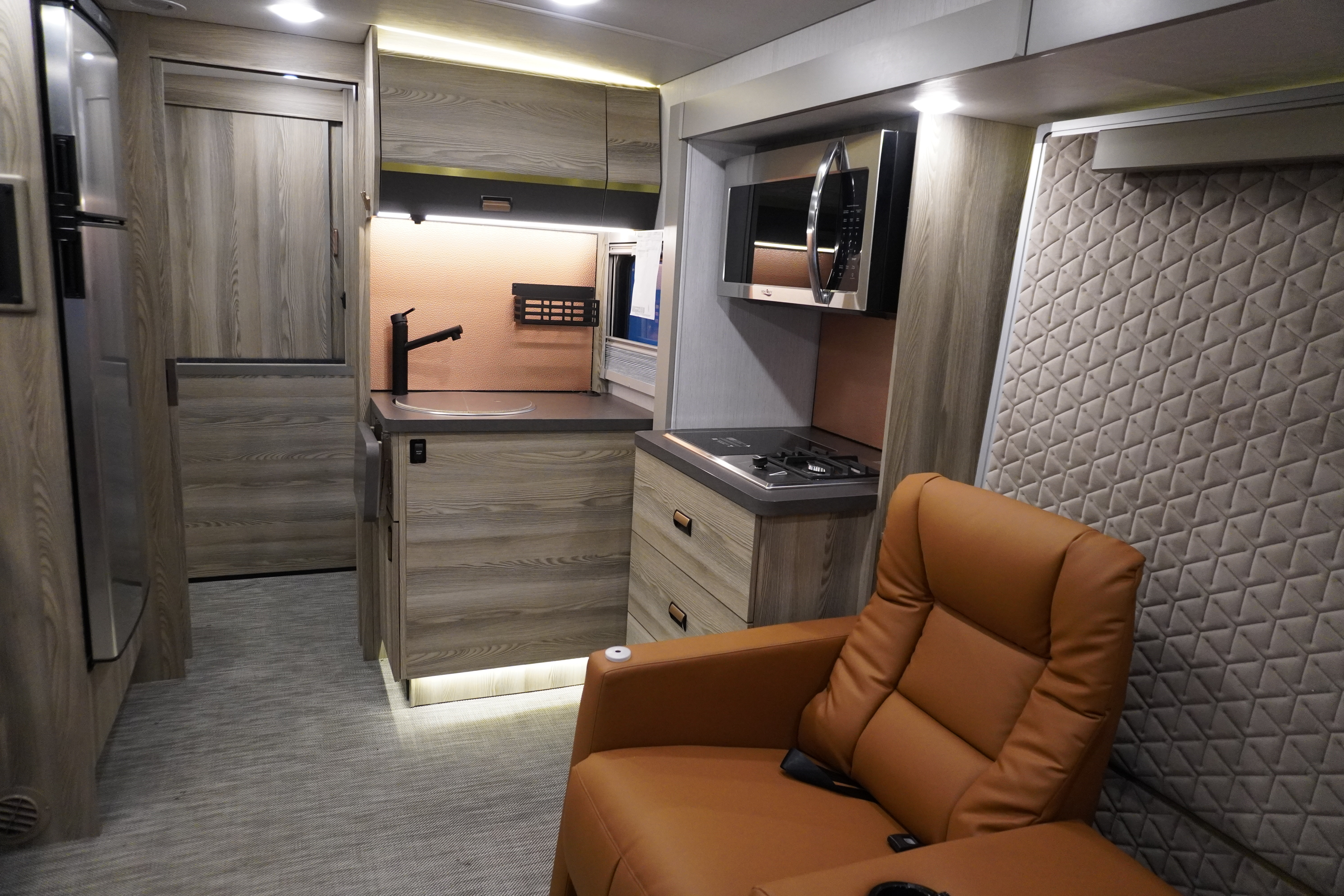 2025 View 24T/24T/2025 image-13