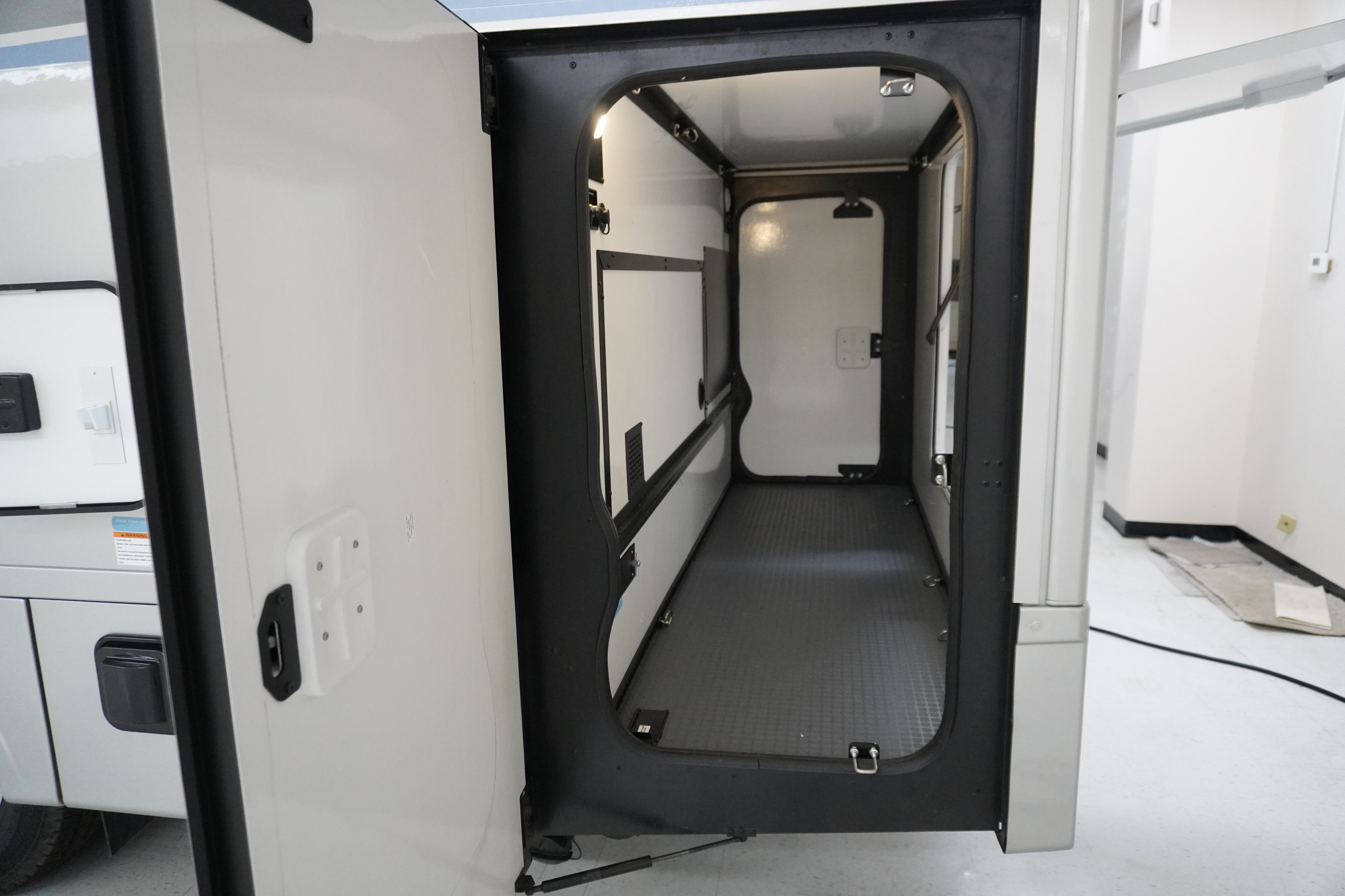 View 24R/24R/2026 image-6