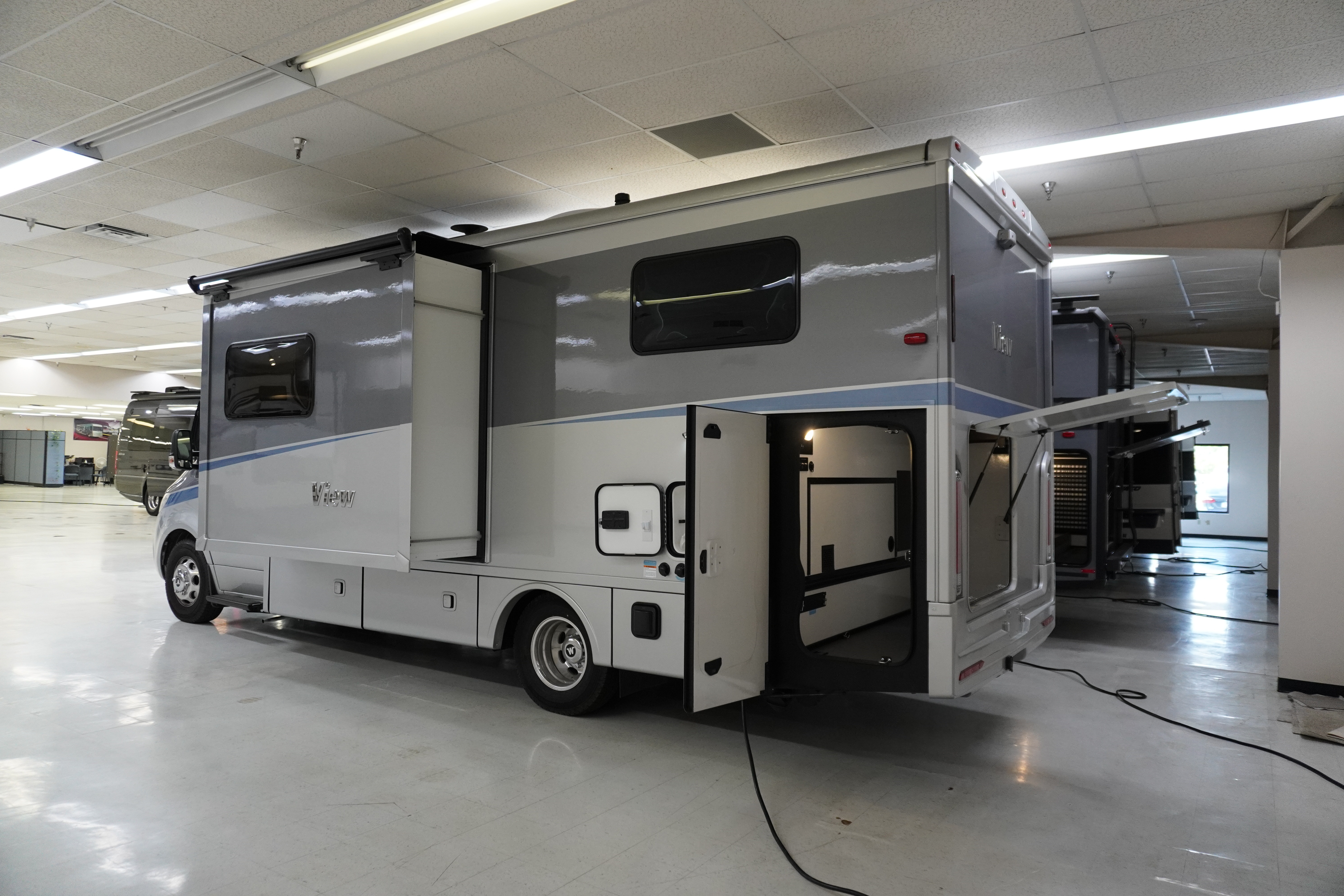 View 24R/24R/2026 image-4