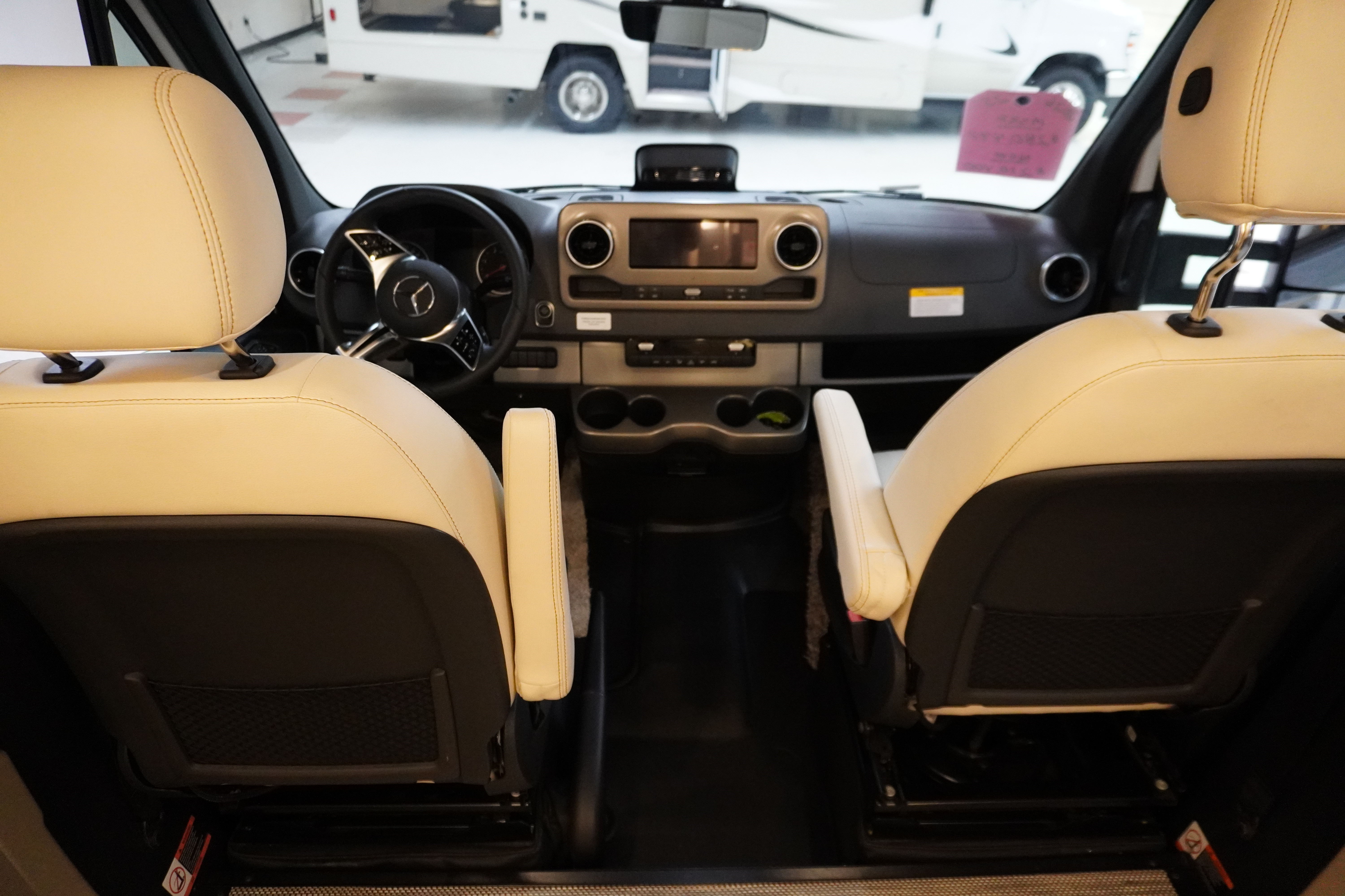 View/24D/2026 image-5