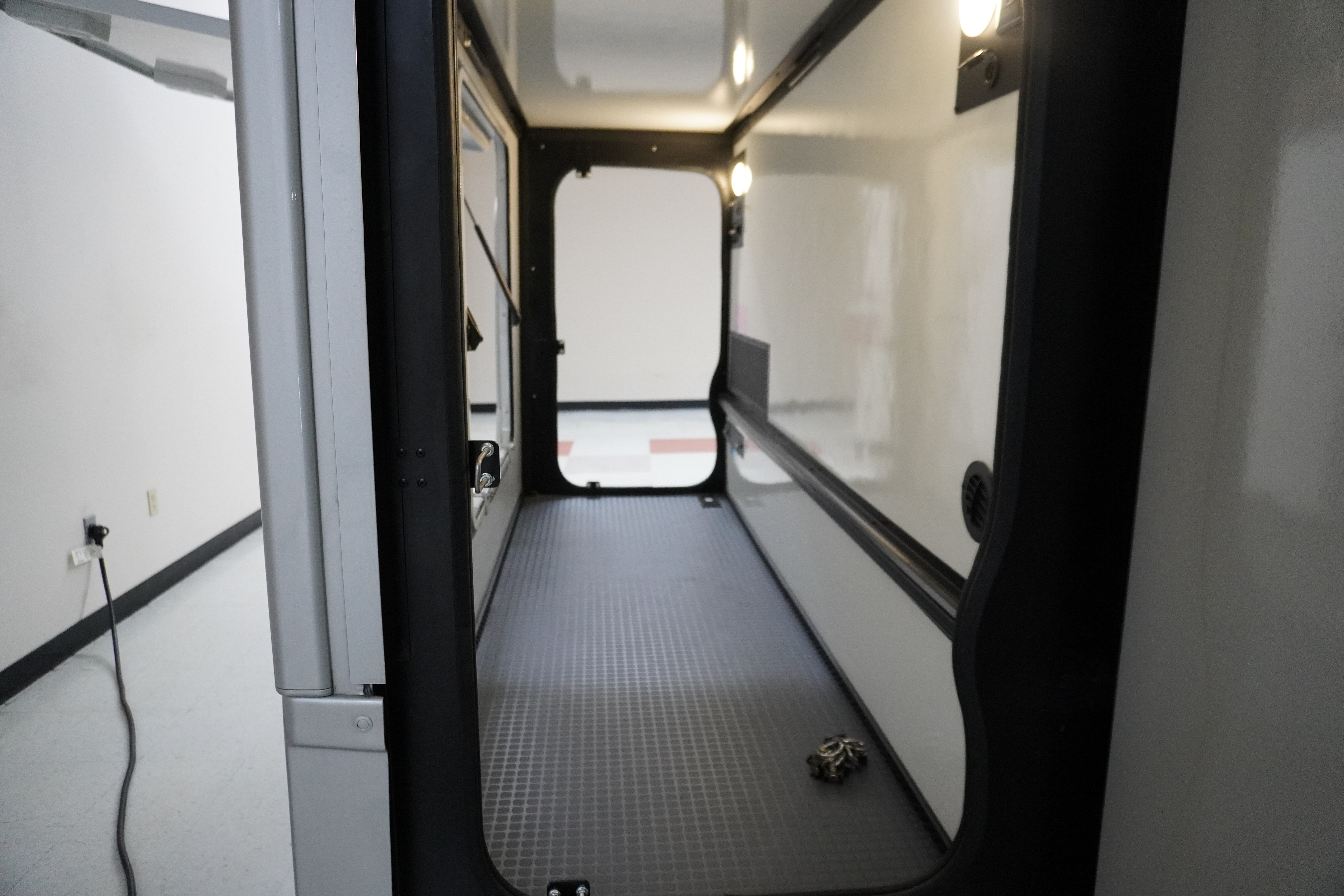 2025 View 24T/24T/2025 image-5