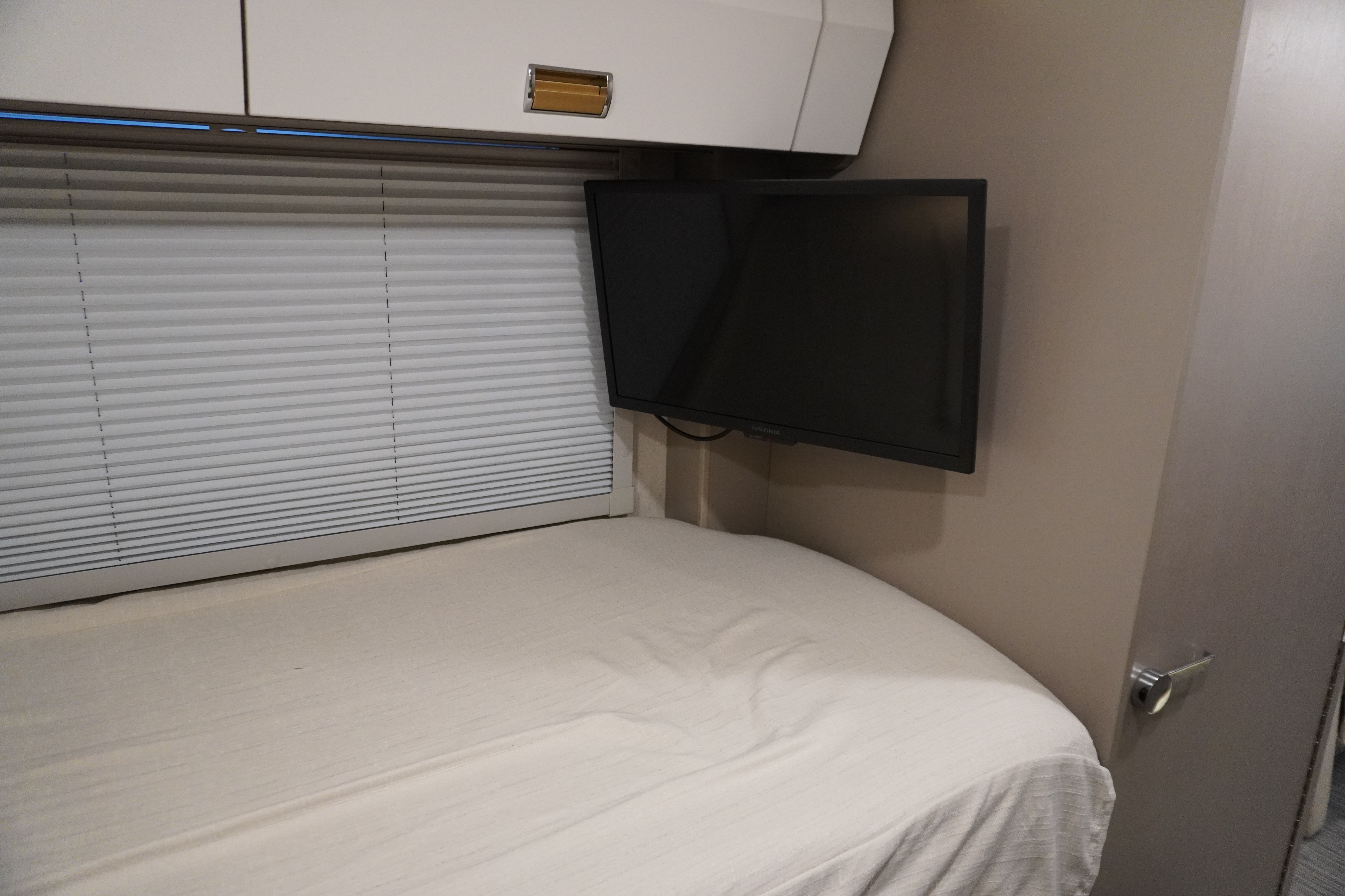 View 24R/24R/2026 image-18