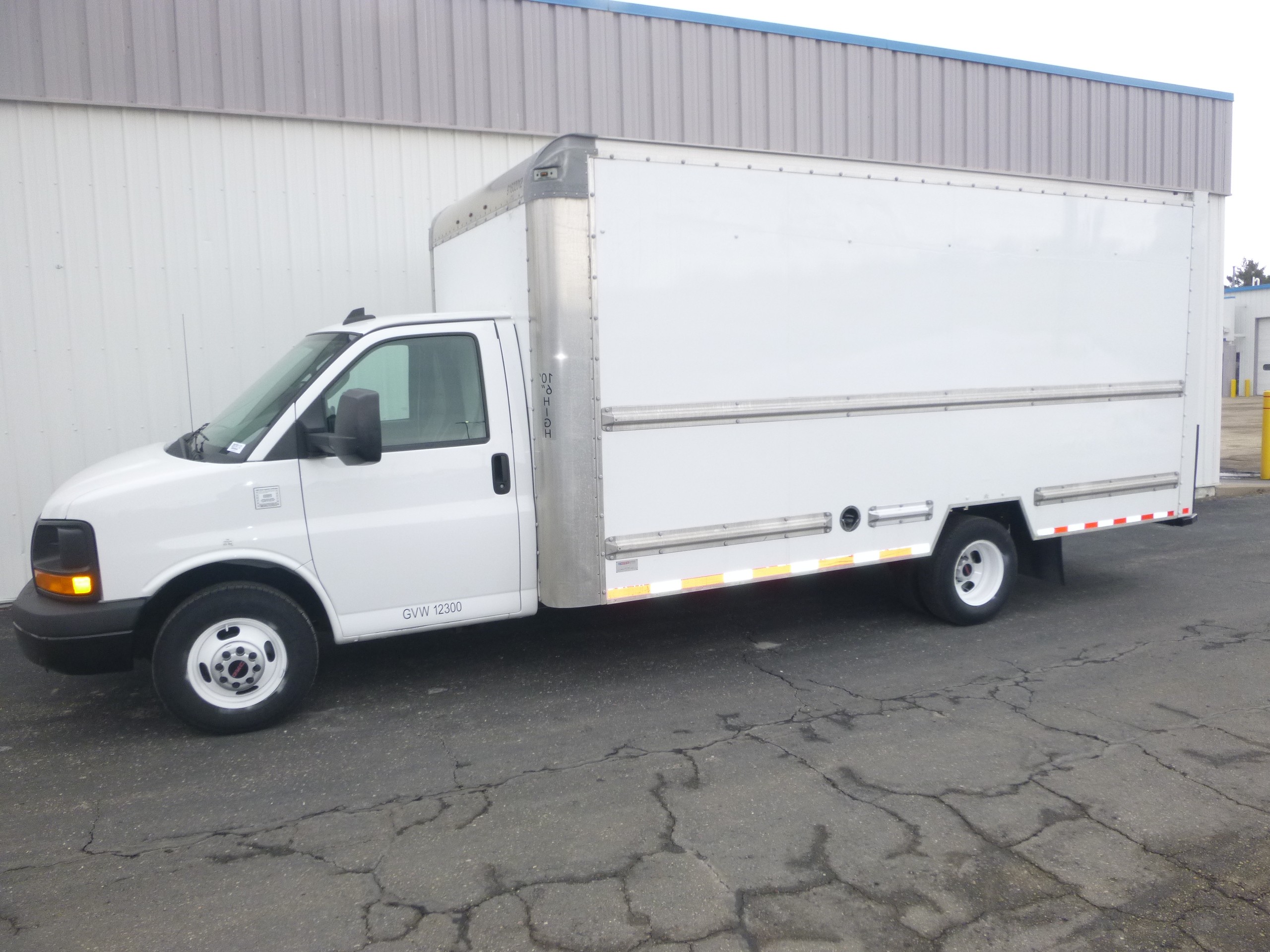 Used, 2016, GMC, Savana 3500 Cube van, Van Trucks