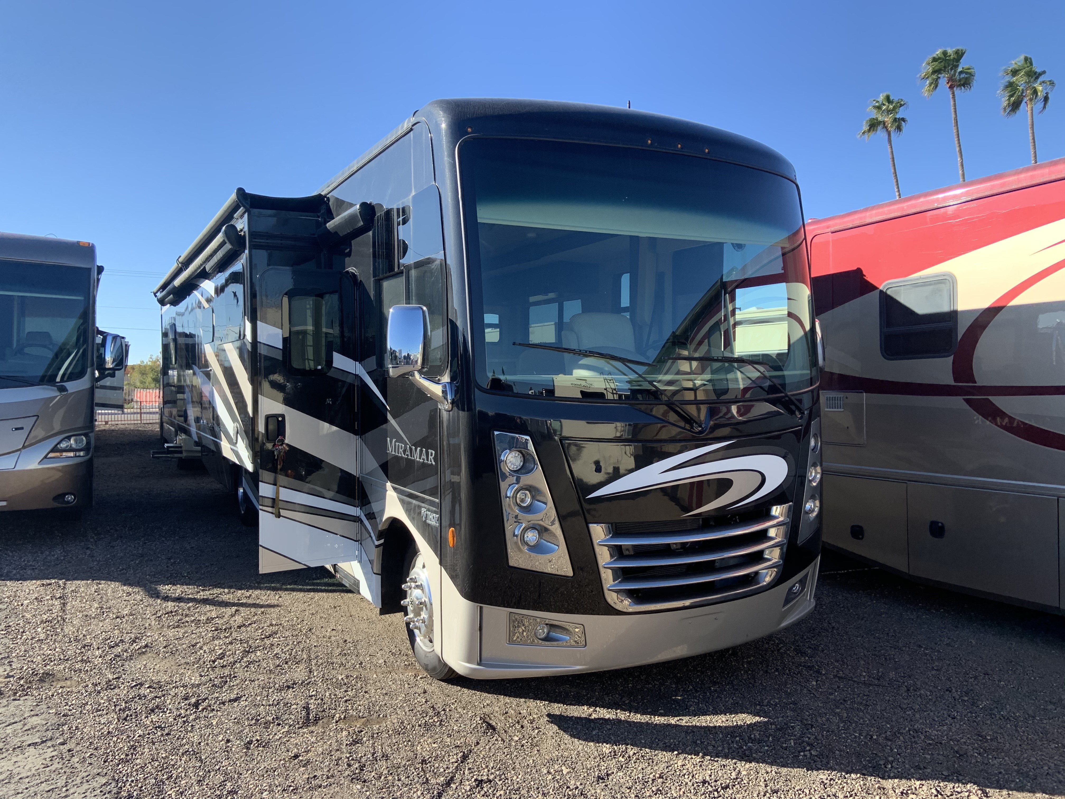 Used 2018 Thor Motor Coach Miramar 35.2 in Mesa, AZ