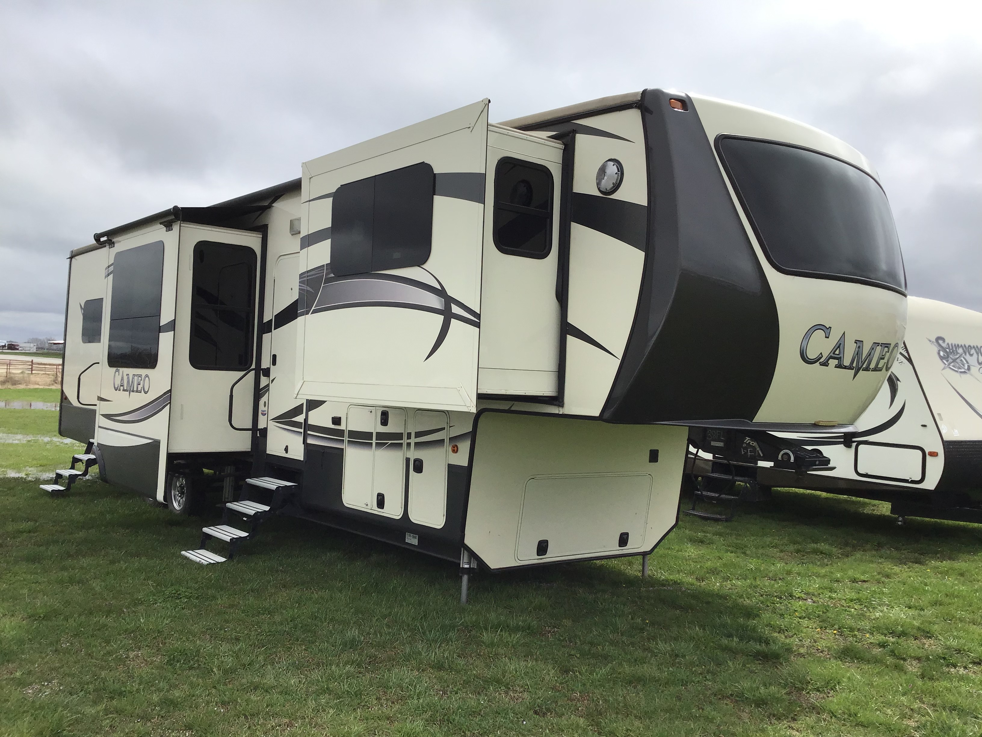 Colaw RV Dealers in Missouri Forest River, Cruiser RV & More for RV Sales