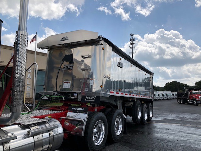 EastFRAMED ALUMINUM DUMP 3 AXLE2