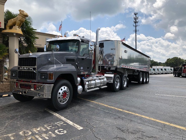 East30' FRAMED ALUMINUM 3 AXLE2