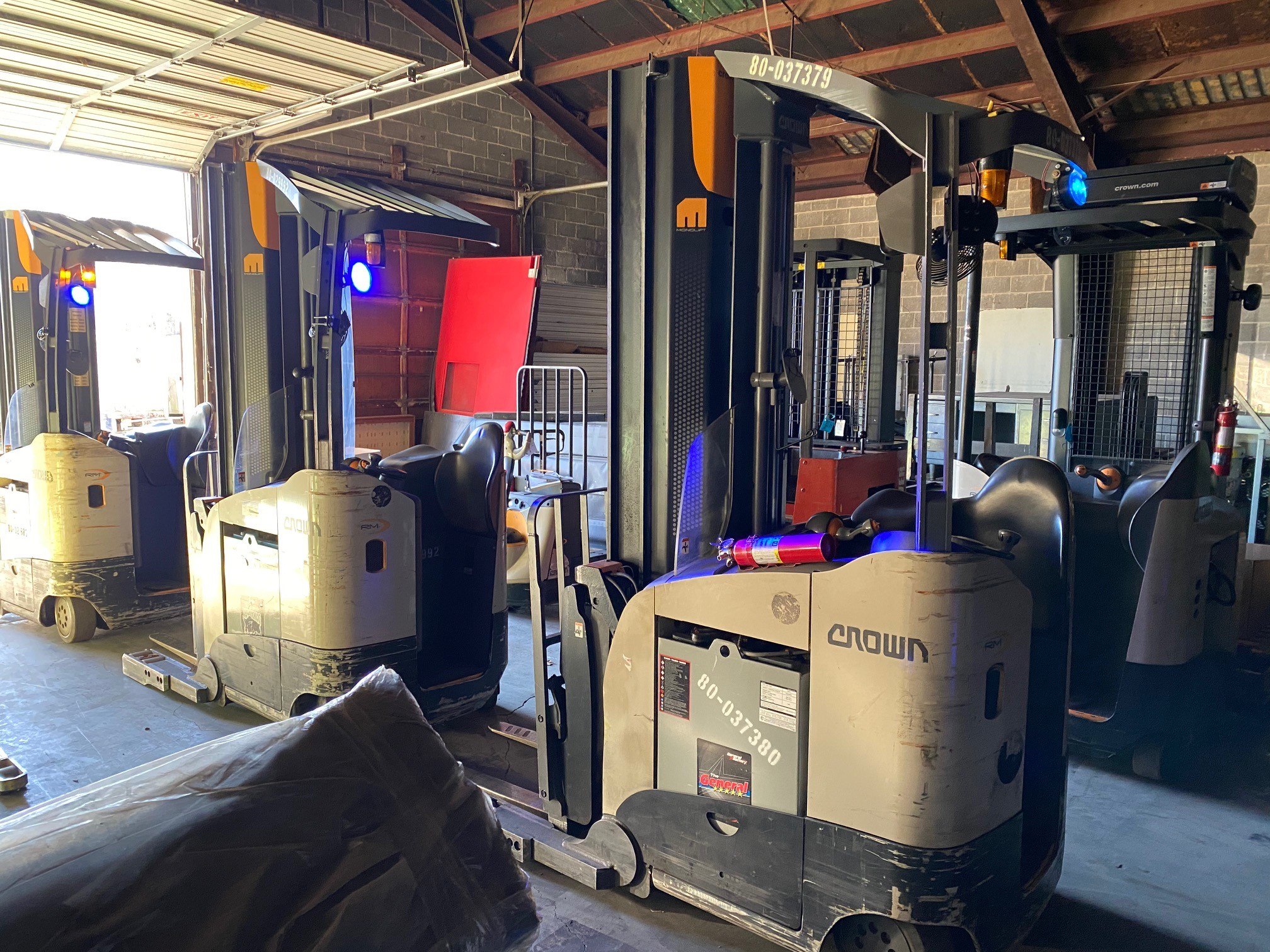 Rent This 16 Crown Rm6025 45 In Roanoke Va