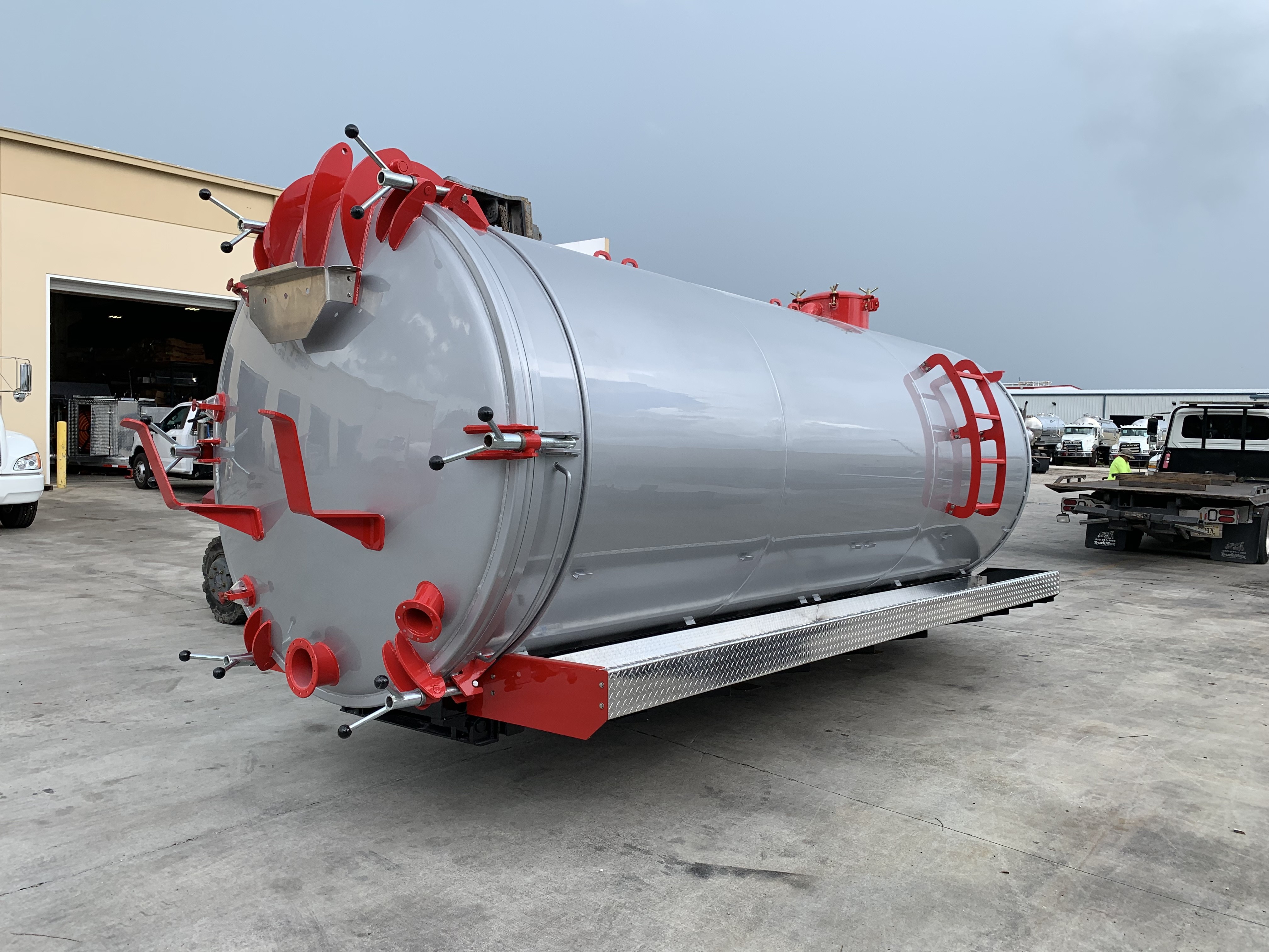 Engine and Accessory, Inc. Truck sales in Miami, FL