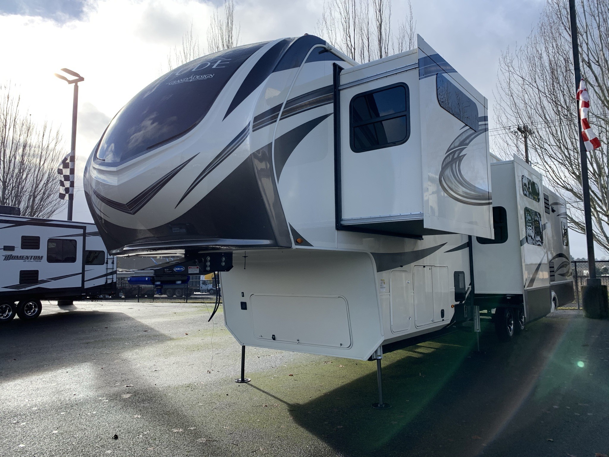 grand design solitude 378mbs