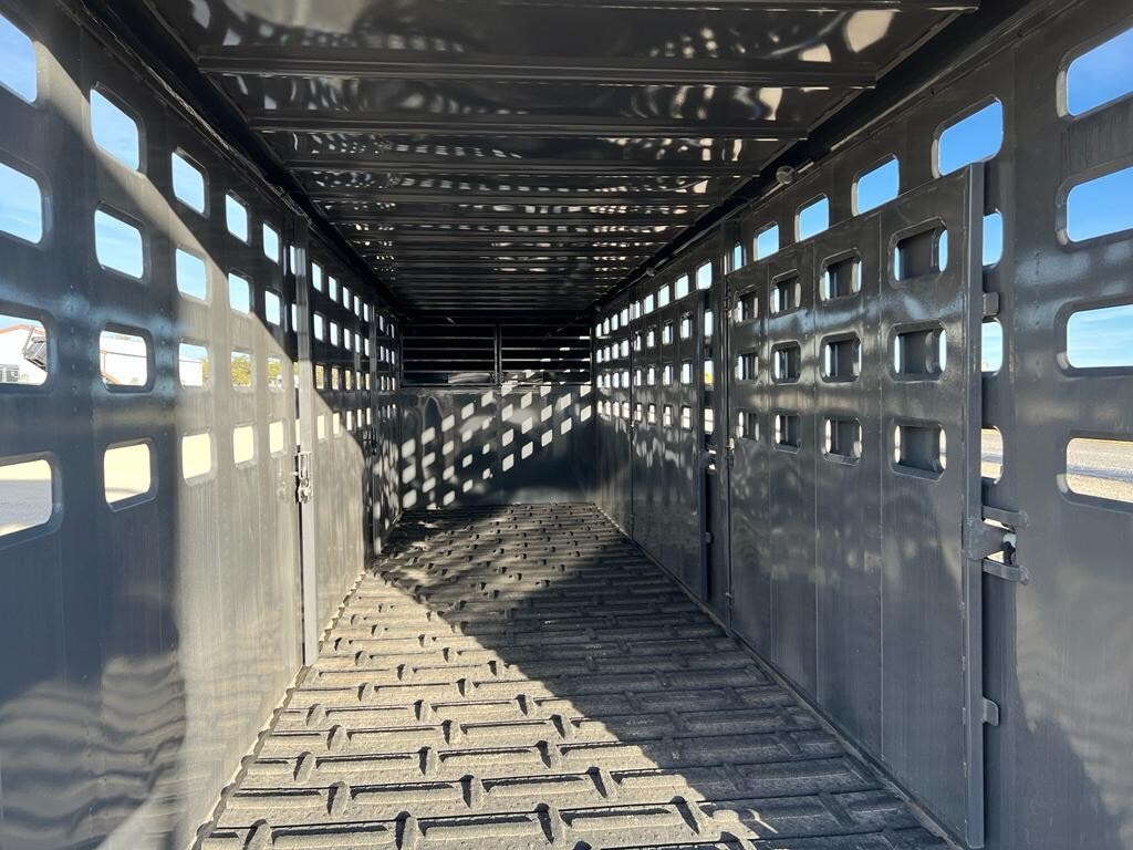 2023 Maxxim Industries 24X6'8" LIVESTOCK 14K For Sale (52234962) from